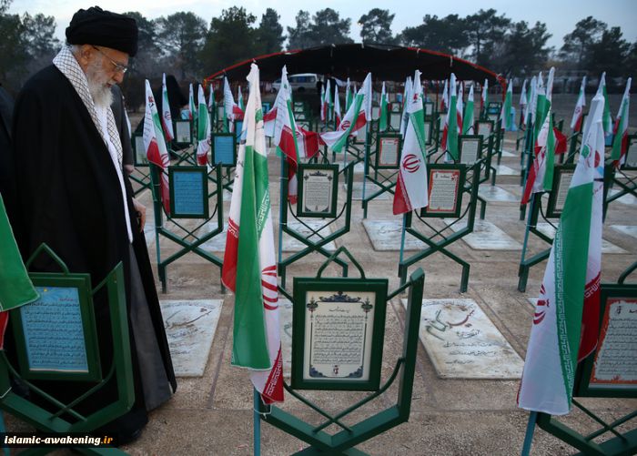 حضور رهبر انقلاب در مرقد مطهر امام راحل و گلزار شهدای بهشت زهرا