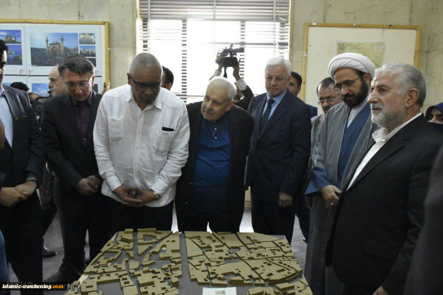 افتتاح معرض صور عن العراق بجامعة طهران
 5