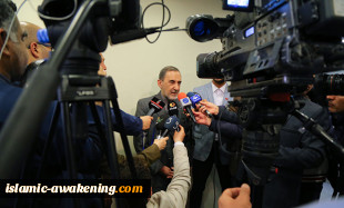 البیان الختامی لمؤتمر الوحدة : القرار الامریکی محاولة لاذلال المسلمین
 4