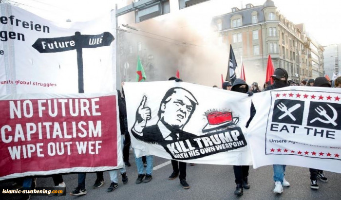 مظاهرات ترفض مشاركة دونالد ترامب فى مؤتمر دافوس