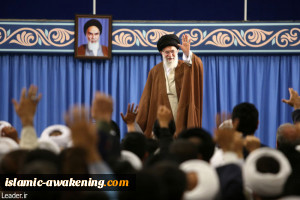 قائد الثورة یدعو الدول الإسلامیة إلى تغییر منهج تبعیة المتغطرسین العالمیین