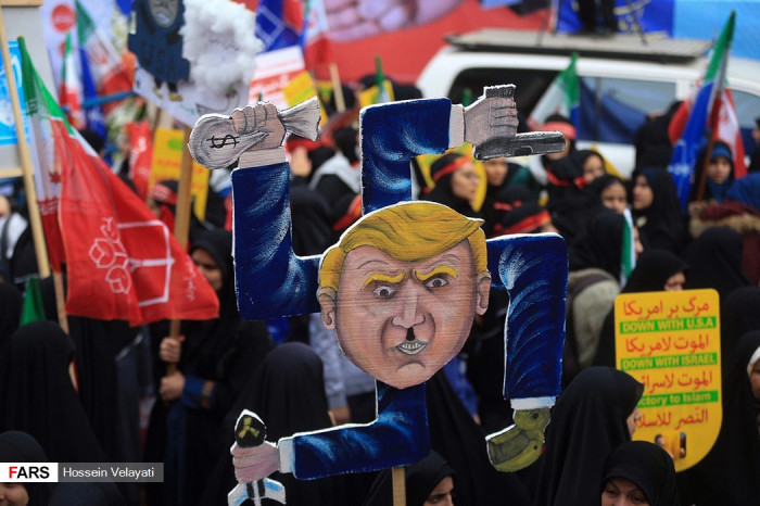 سیزده آبان روز فرو ریختن هیمنه سلطه آمریکا و استکبار جهانی است