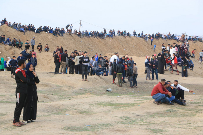 37إصابة برصاص الاحتلال على طول حدود قطاع غزة فی جمعة المسیرة مستمرة