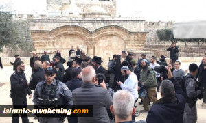 عشرات المستوطنین یقتحمون المسجد الأقصى الیوم ـ (صور وفیدیو)