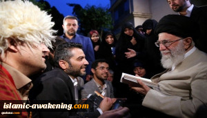 قائد الثورة: تقدم تیار شعر الثورة یبعث علی الأمل