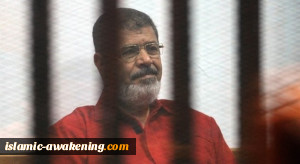 وفاة الرئیس السابق محمد مرسی أثناء جلسة محاکمته وأنباء عن دفنه فی القاهرة