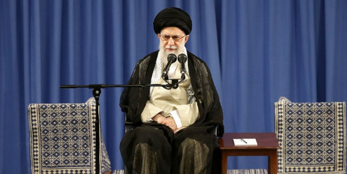 قائد الثورة: الدفاع عن المظلومین کالیمن عمل سیاسی