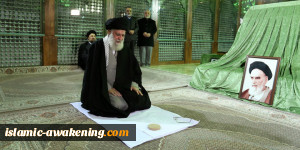 قائد الثورة یزور مرقد مفجر الثورة الإسلامیة الامام الخمینی (رض)