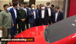 قائد القوة الجوفضائیة بالحرس الثوری یتفقد مرکز ابحاث جامعی