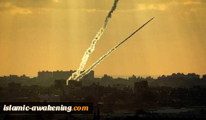 فی رسالة تحذیریة للاحتلال.. المقاومة الفلسطینیة تطلق 20 صاروخا تجریبیا فجر الیوم