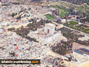 الكيان الصهيونيّ يحاول طمس هوية الأقصى بتصويره بلا قبّة الصخرة