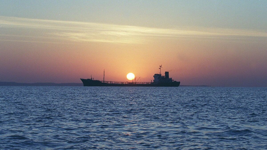 Tehran Warns Seoul over Blocking Oil Revenues
 2