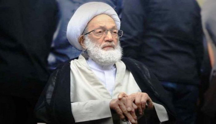 آیة الله عیسى قاسم یؤکد على استمرار المعارضة السیاسیة حتى تصحیح الأوضاع