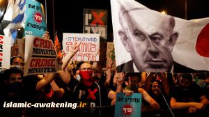 Protesters attacked, arrested as thousands rally outside Netanyahu residence