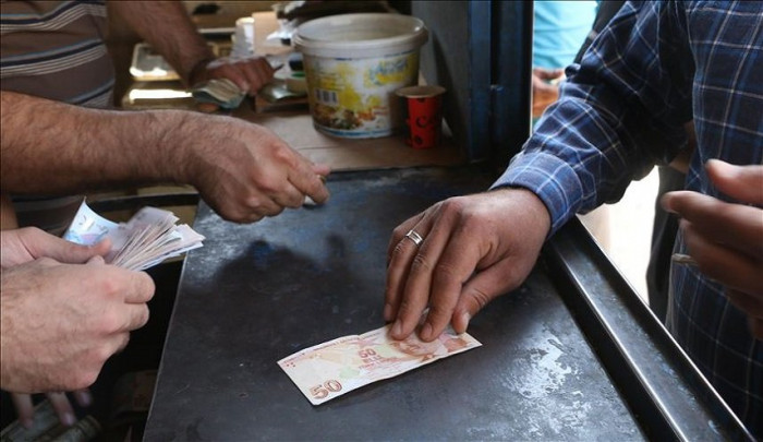المجموعات الارهابیة تمنع تداول اللیرة السوریّة فی ادلب