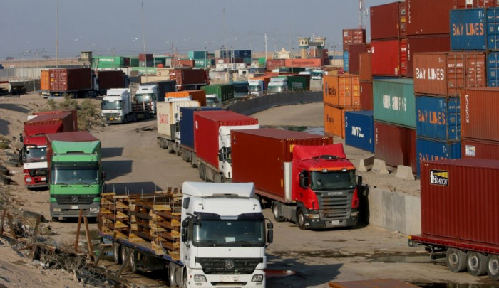 32 حاویة لمواد کیمیاویة فی البصرة..الخوف من بیروت ثانیة