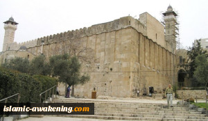 حماس تندد بتغییر الاحتلال لمعالم المسجد الإبراهیمی