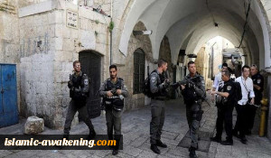 اصابة شاب فلسطینی برصاص الاحتلال على عتبات الاقصى