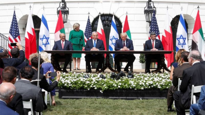 کیف فضحت الشبکات التواصل التطبیع مع کیان العدو؟!