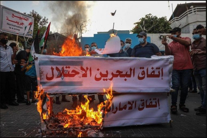 استنکاراً للتطبیع .. الشعوب العربیة تلبی النداء فی جمعة الغضب