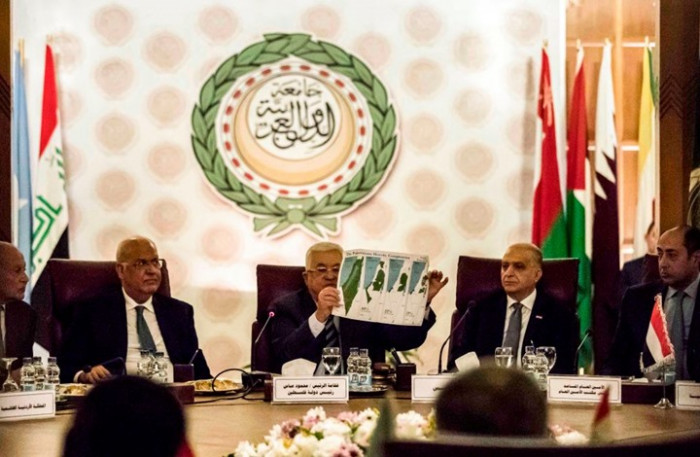 أبو الغیط واللعب على الحبلین