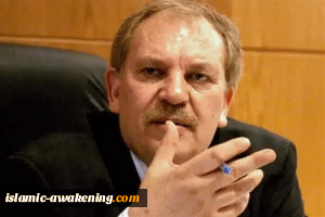 قرار حزب الله بدخول الحکومة والمشارکة فیها هو قرار حکیم وصائب ولا تزال الحاجة الیه قائمة الى یومنا