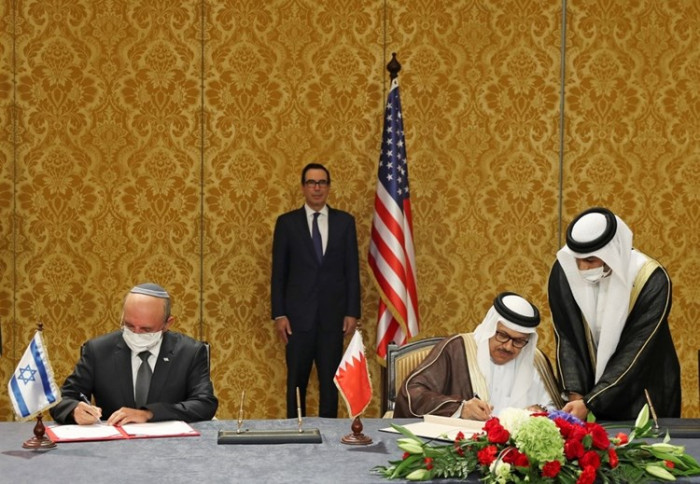 البحرین وإسرائیل توقعان على بیان مشترک بشأن إرساء العلاقات
