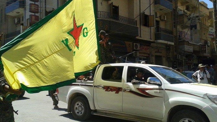 مسلّحو قسد یهجِّرون مواطنین سوریین من منازلهم فی الحسکة