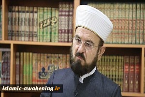 ماکرون از پیامبر اسلام و مسلمانان عذرخواهی کند