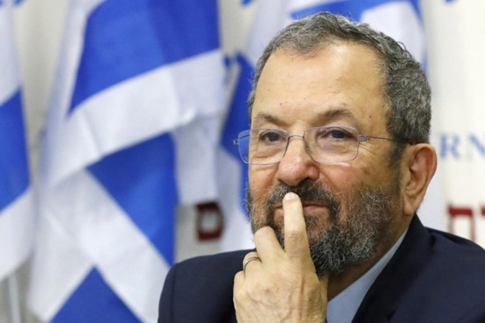 إیهود باراک یدعو الى عزل نتنیاهو کما حدث فی أمریکا