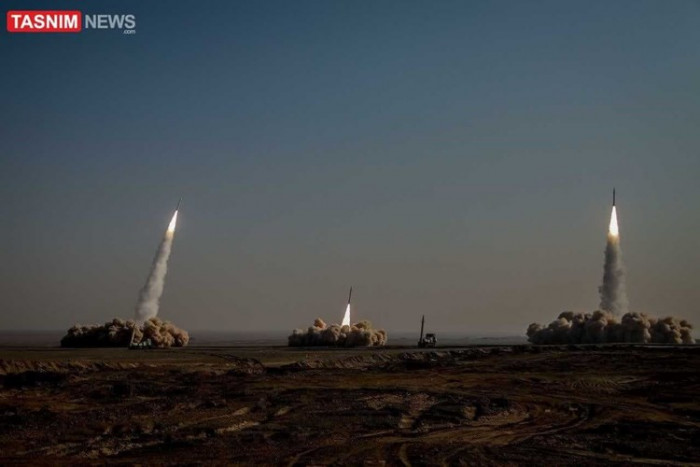 إعلام إسرائیلی: المناورة الصاروخیة الإیرانیة رسالة لواشنطن والخلیج وإسرائیل